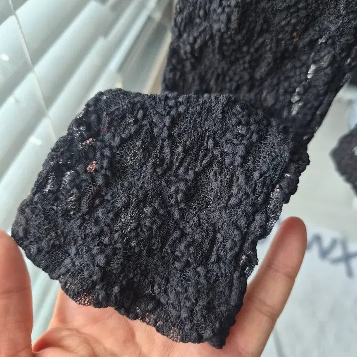 [BUNJANG] Black Spandex Lace See-Through Long-Sleeve T-Shirt / 미착용 새제품) 저가X. 블랙 쫀쫀 스판끼 레이스 시스루 긴팔 티셔츠