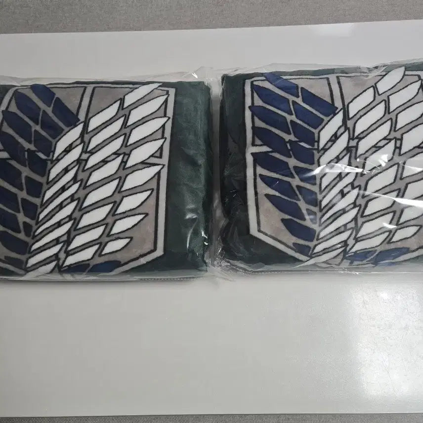 [BUNJANG] Frank Burger Attack on Titan Survey Corps Cape Blanket / 프랭크버거 진격의거인 조사병단 망토 담요