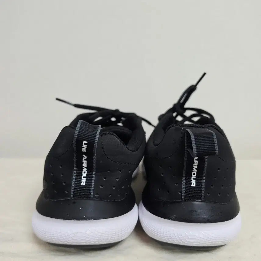 [BUNJANG] Under Armour Charged Assert 8 Sneakers / 240언더아머 차지드 어서트8  -746
