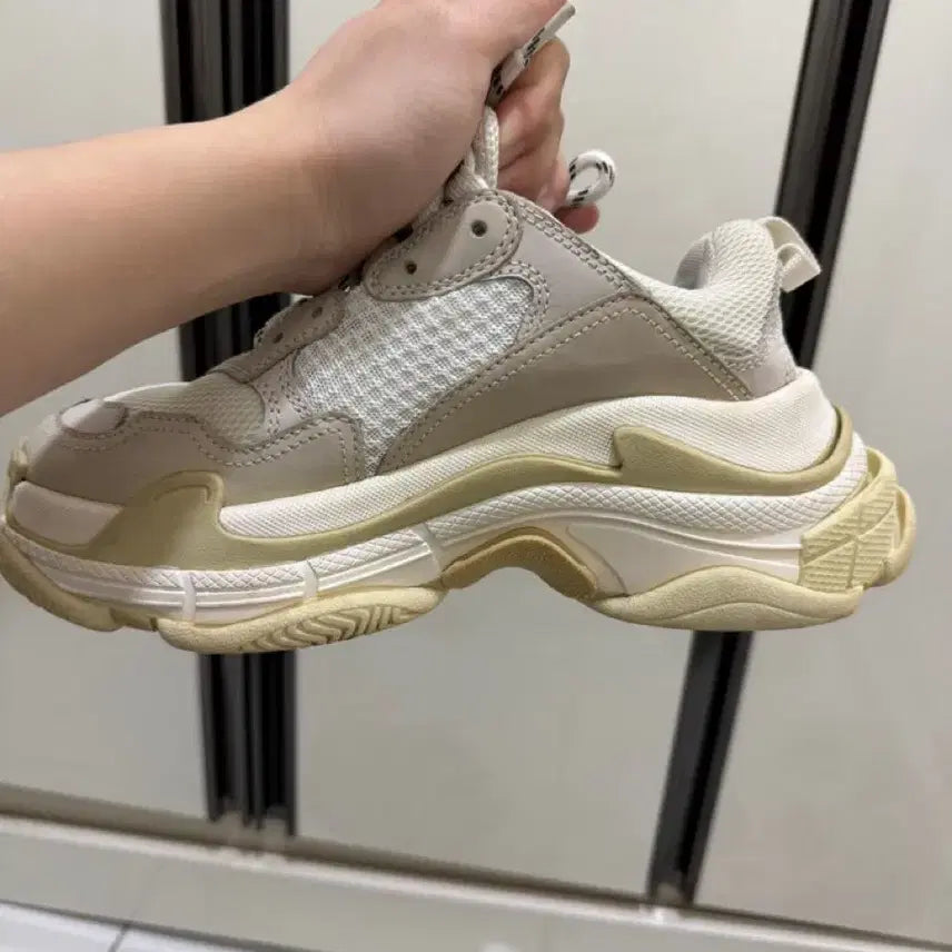 [SOLD OUT] 발렌시아가 트리플S 37
