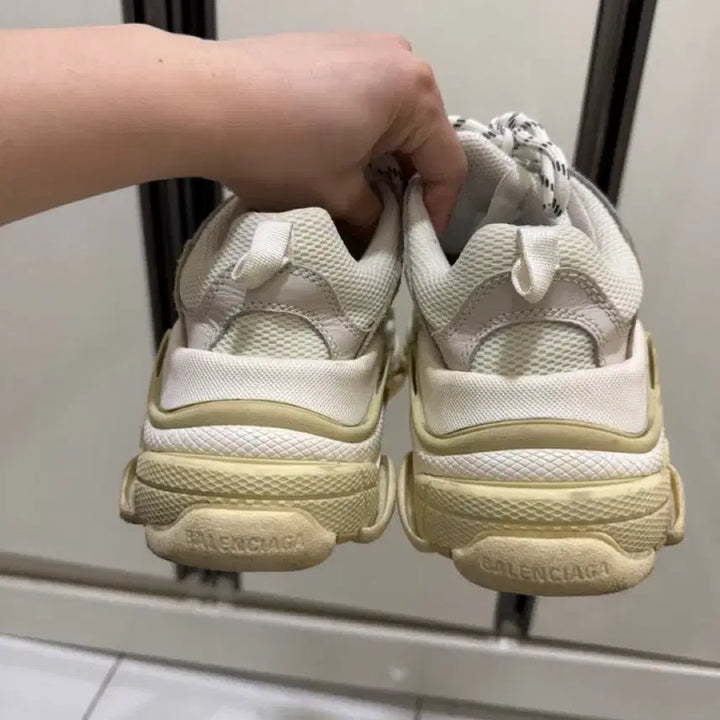 [SOLD OUT] 발렌시아가 트리플S 37