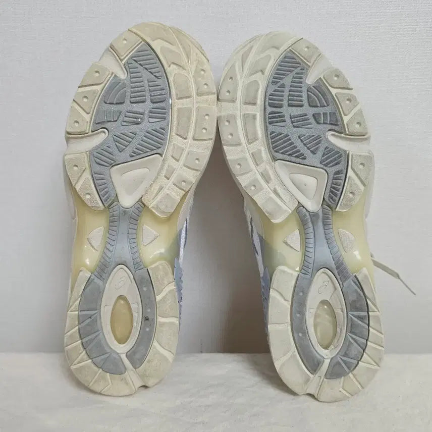 [BUNJANG] Asics Gel Kayano 5 OG Sneakers (Size 265) / 265아식스 젤 카야노5 OG  -740