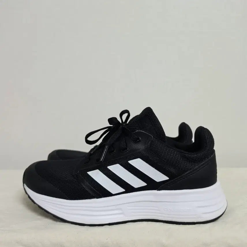 [SOLD OUT] 235아디다스 갤럭시5 런닝화  -745