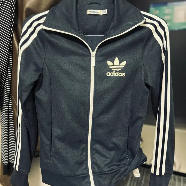 [BUNJANG] Adidas Navy Track Jacket with White Stripes / 아디다스 저지