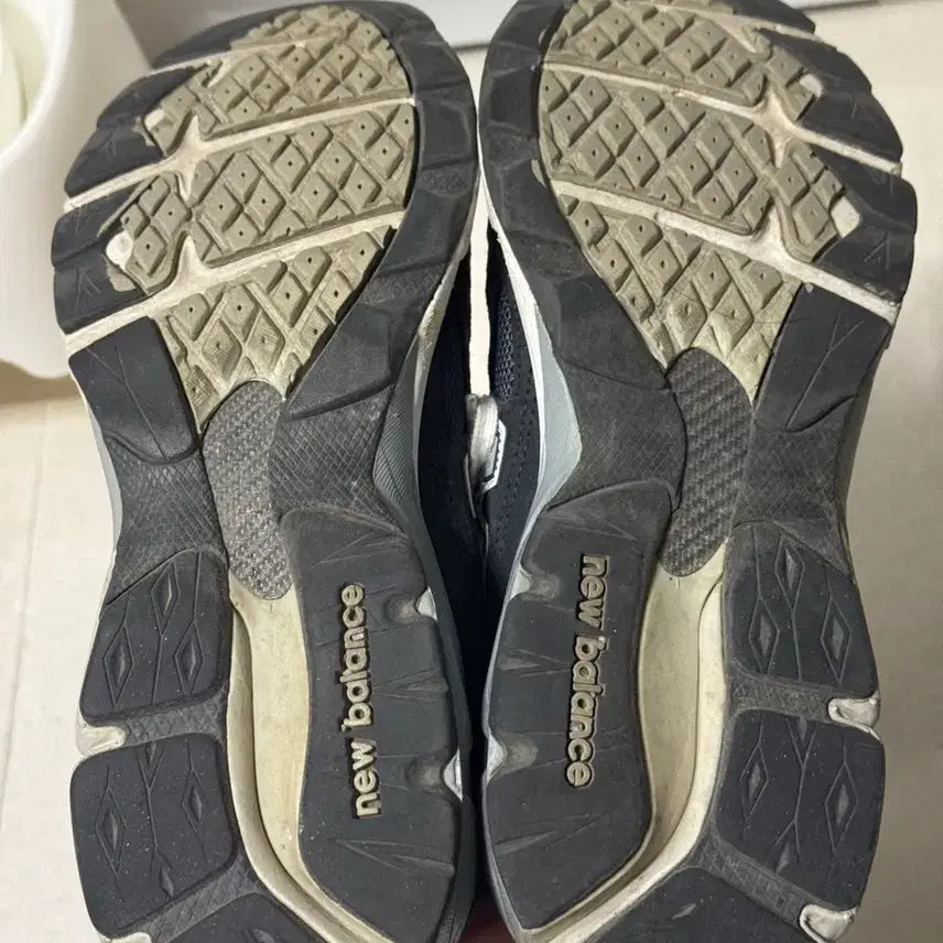 [BUNJANG] New Balance 990v3 Navy Sneakers / 뉴발란스 990v3 네이비 280mm