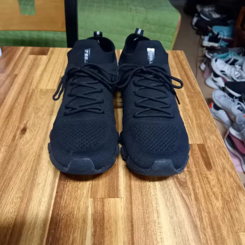 [BUNJANG] Sneakers (Size 270) / 운동화 270