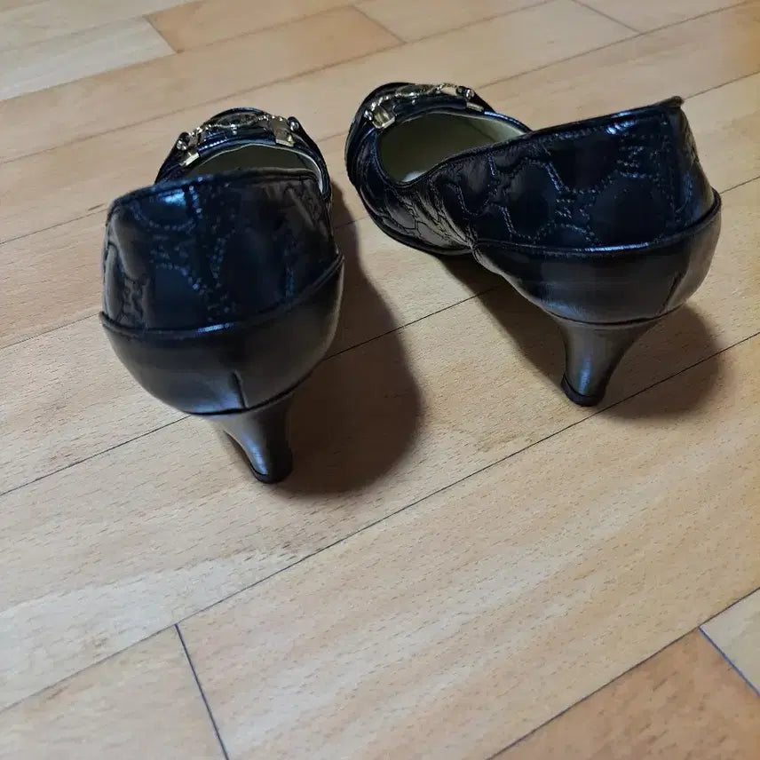 [BUNJANG] Metrocity Pumps Black Heels 230 / 메트로시티 펌프스 블랙 힐 230