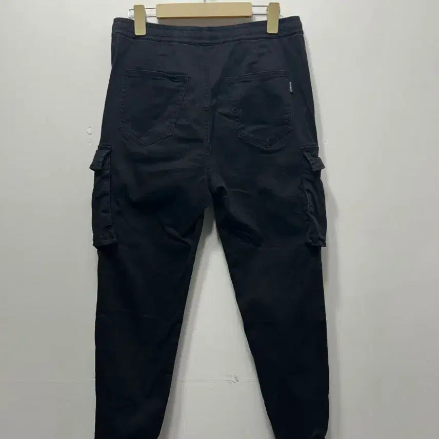 [BUNJANG] Kai-aakmann 32 Black Cargo Jogger Pants / Kai-aakmann 32 블랙 카고 조거팬