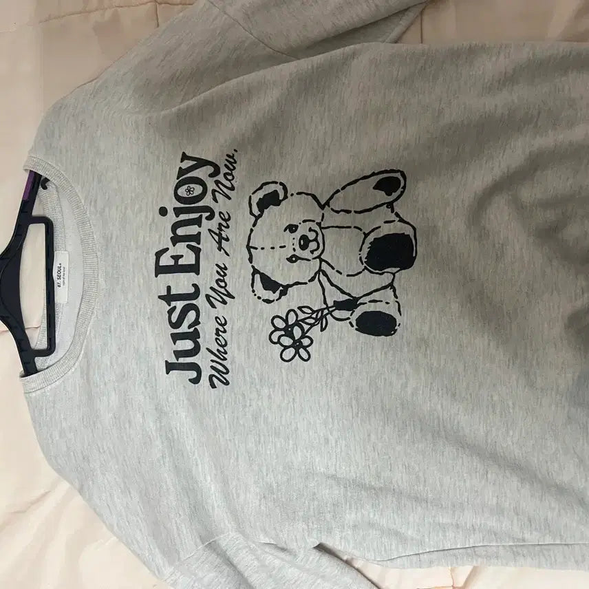[BUNJANG] 87 Seoul Bear Graphic Sweatshirt / 87서울 곰돌이 맨투맨 티셔츠