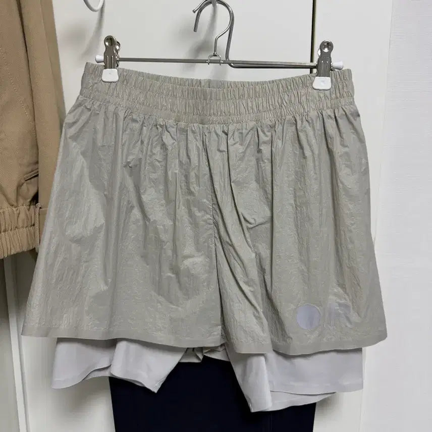 [BUNJANG] Optimistic Runners Nylon Shorts Light Gray / 옵티미스틱 러너스 나일론 쇼츠 라이트그레이