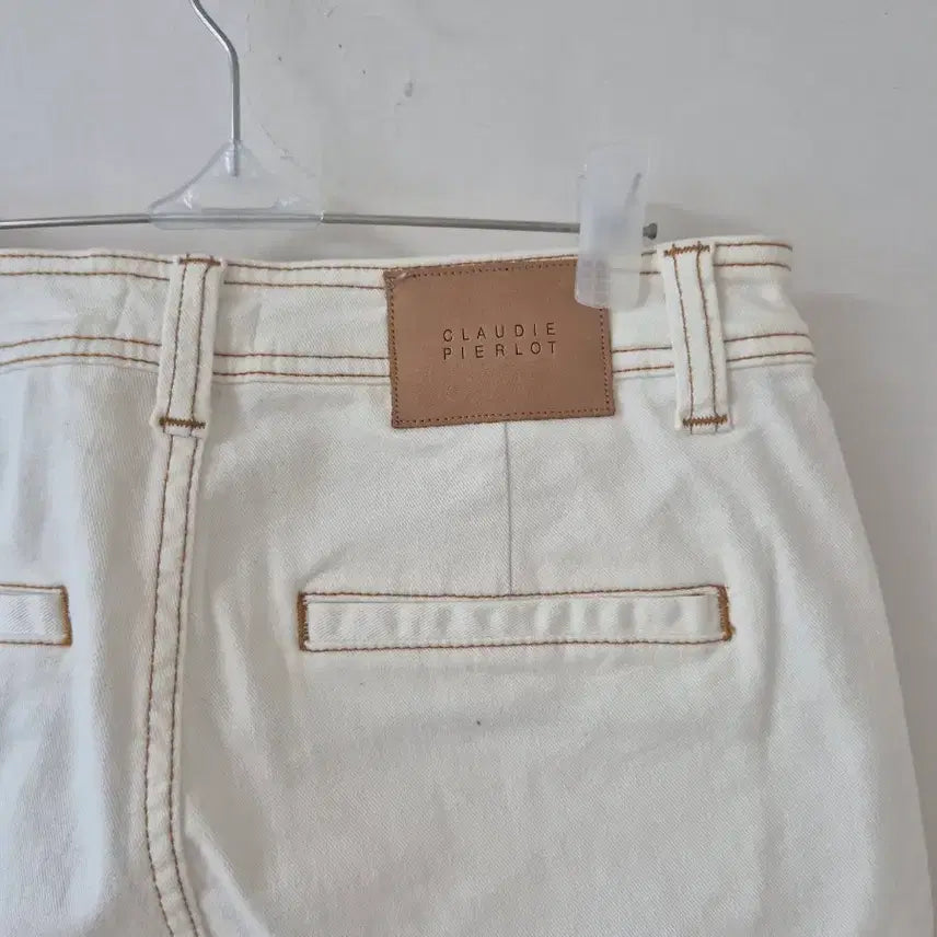 [SOLD OUT] 클로디피에르 화이트 데님팬츠