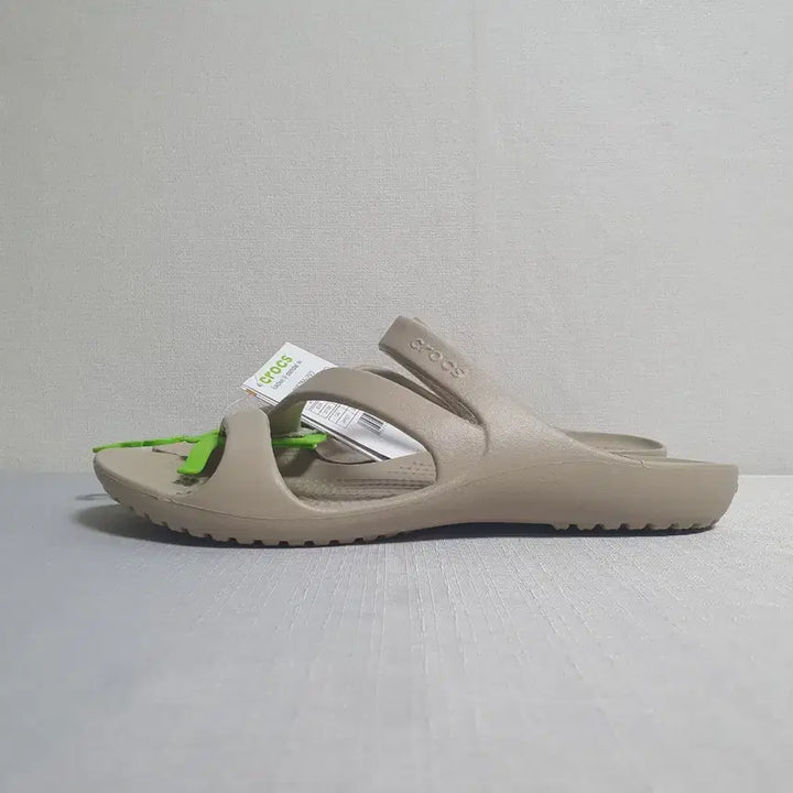 [SOLD OUT] 크록스 카디 2 스트랩 샌들 W7 240mm 베이지 새상품