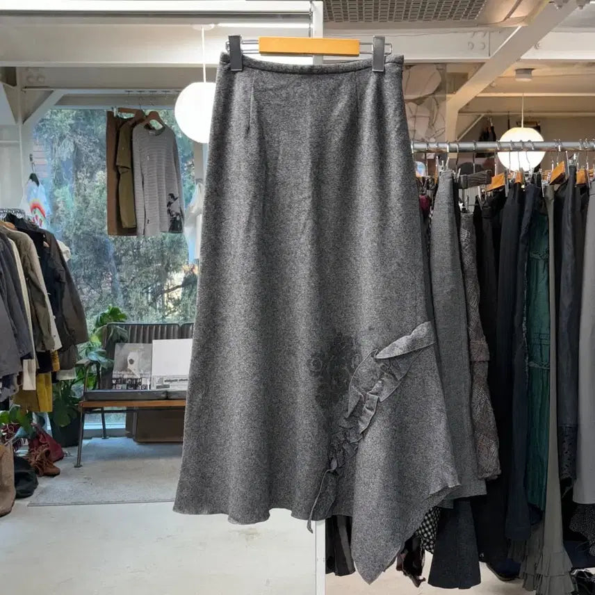 [BUNJANG] SENSEO UNICO Asymmetric Wool Skirt / 센소유니코 비대칭 울 스커트