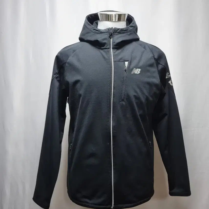 [SOLD OUT] 뉴발란스 남성 후드 바람막이