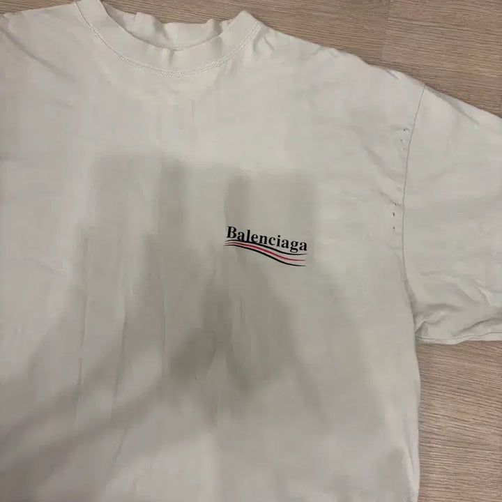 [SOLD OUT] 발렌시아가 웨이브로고 베이지티셔츠