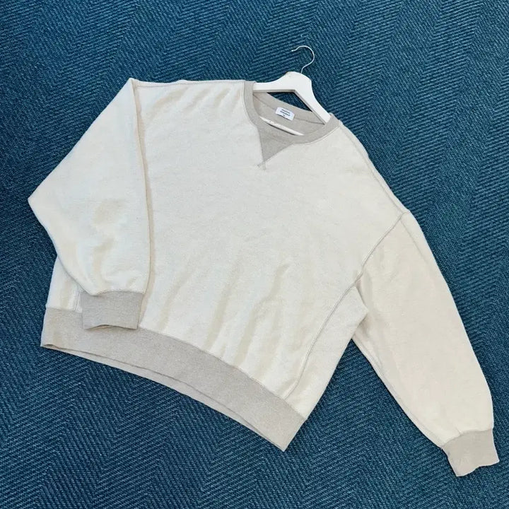 [SOLD OUT] [3XL] 무신사스탠다드 맨투맨 만원샵