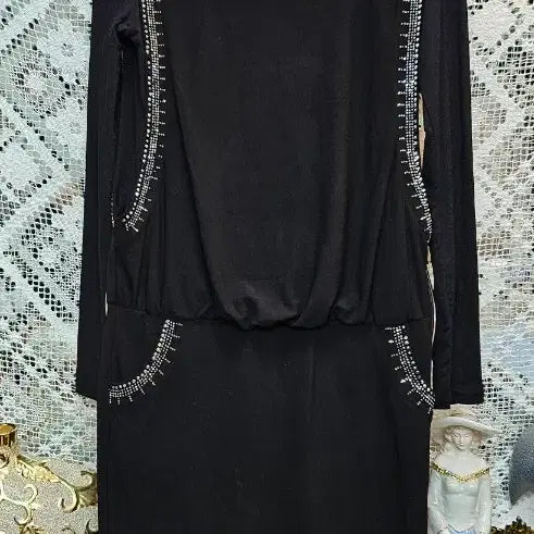 [BUNJANG] JM Black Long Sleeve Cubic Embellished Dress / JM 블랙 롱슬리브 큐빅 장식 원피스