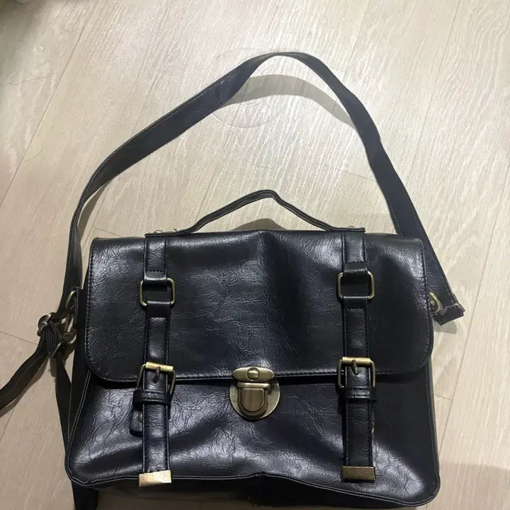 [BUNJANG] Vintage Leather Shoulder Bag / 빈티지 가죽 가방