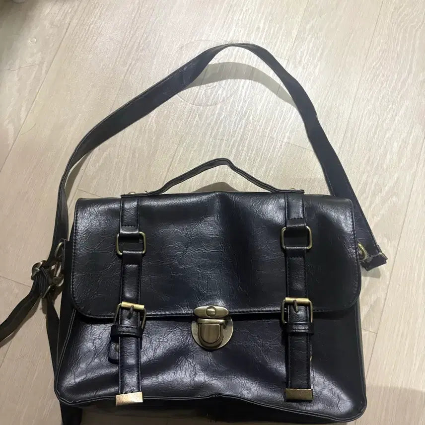 [BUNJANG] Vintage Leather Shoulder Bag / 빈티지 가죽 가방