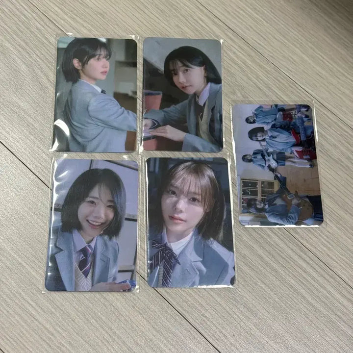 [SOLD OUT] QWER 마니또 플랫폼 버전 포카 판매합니다(secret.ver)