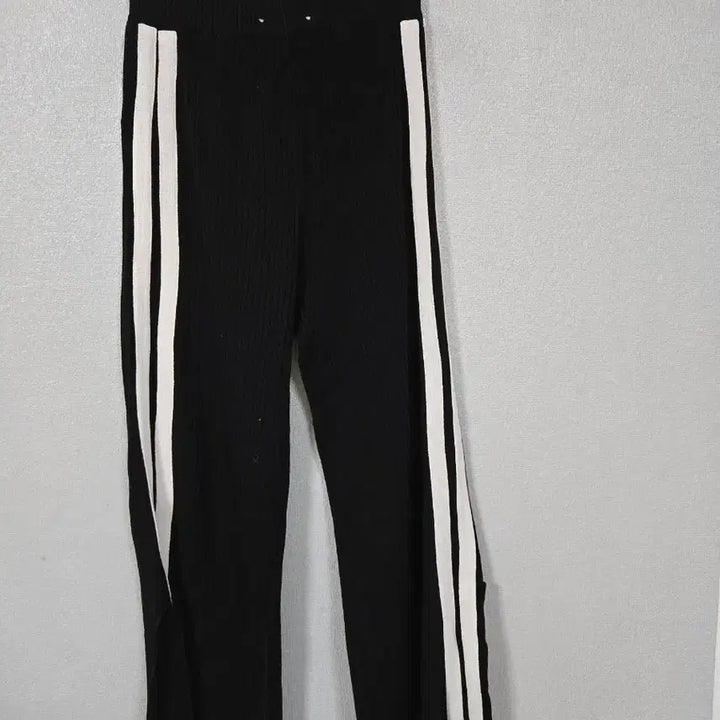 [BUNJANG] Black Side Line Knit Pants / 블랙 사이드라인 니트 팬츠 55~66