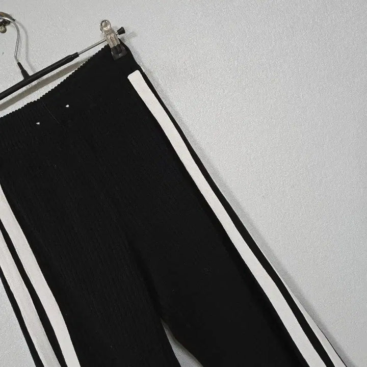 [BUNJANG] Black Side Line Knit Pants / 블랙 사이드라인 니트 팬츠 55~66