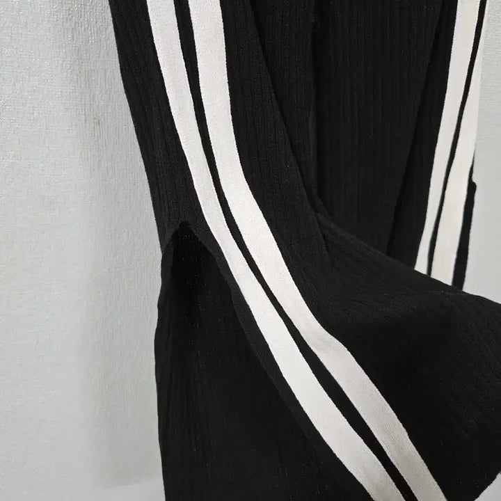 [BUNJANG] Black Side Line Knit Pants / 블랙 사이드라인 니트 팬츠 55~66