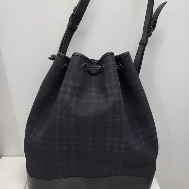 [BUNJANG] Burberry Classic Bucket Bag / 버버리클래식복조리백(무료배송)