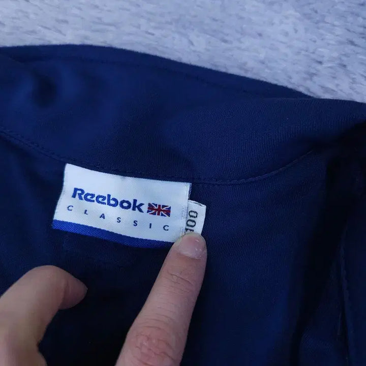 [BUNJANG] Reebok Zip-up Jacket (Size 100) / 100 리복 집업 자켓 | A