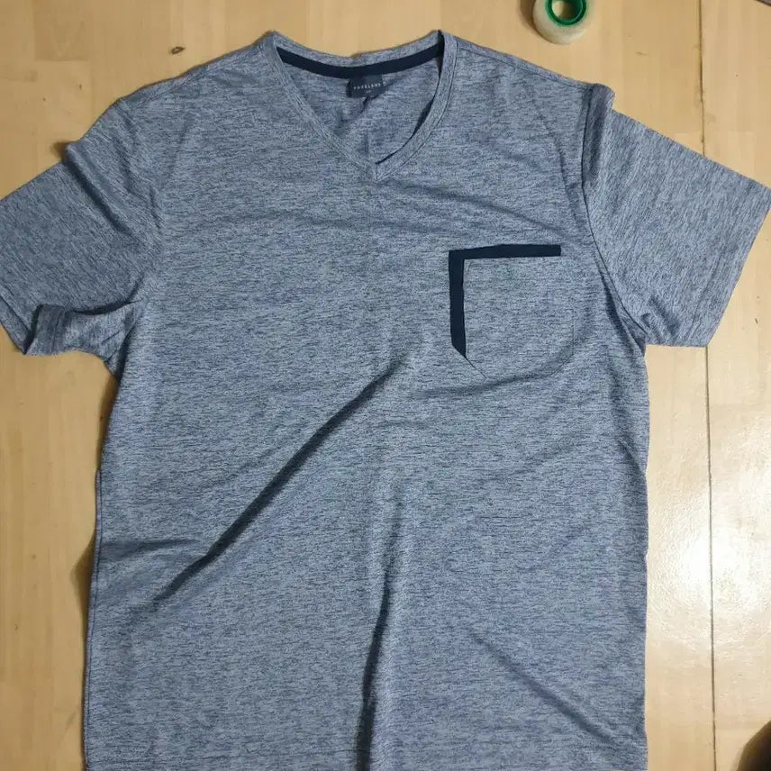 [BUNJANG] Functional Short Sleeve T-shirt (Size 100) / 중고 a급 기능성 반팔티 100 키170~175 사진보다 연한색