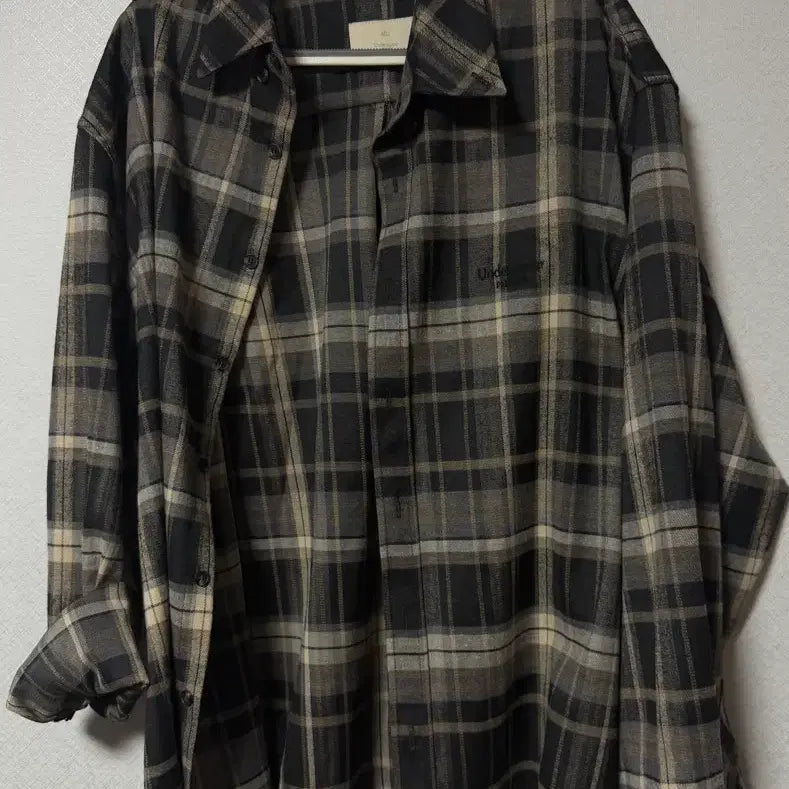[BUNJANG] Checkered Shirt (Black/Beige) / 체크 셔츠 블랙/베이지
