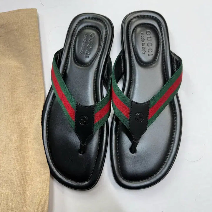 [BUNJANG] Gucci GG Black Slippers Sandals (Size 8) / 구찌 블랙 GG 슬리퍼 샌들8