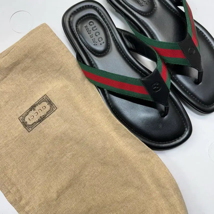 [BUNJANG] Gucci GG Black Slippers Sandals (Size 8) / 구찌 블랙 GG 슬리퍼 샌들8