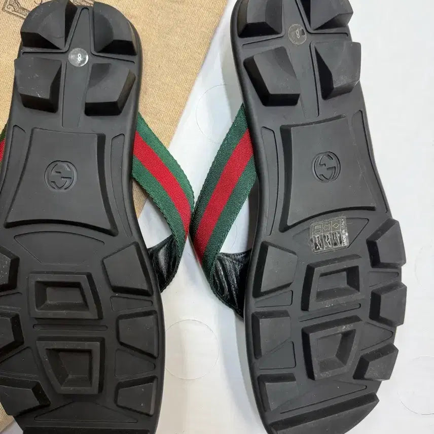[BUNJANG] Gucci GG Black Slippers Sandals (Size 8) / 구찌 블랙 GG 슬리퍼 샌들8