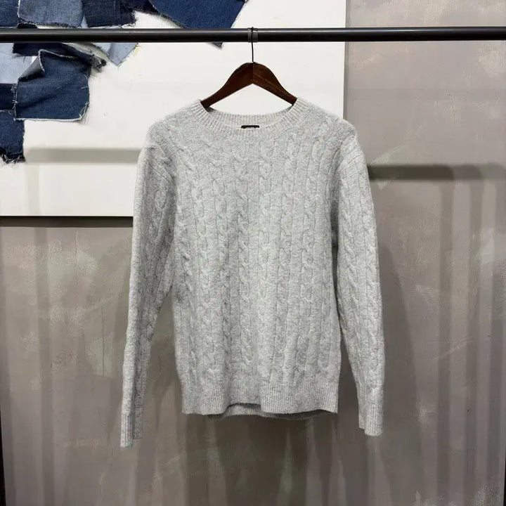 [BUNJANG] Uniqlo Cable Knit Wool Sweater (Size 95) / (95) 유니클로 캐주얼 베이직 케이블 꽈배기 울 니트