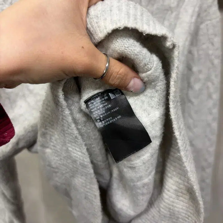 [BUNJANG] Uniqlo Cable Knit Wool Sweater (Size 95) / (95) 유니클로 캐주얼 베이직 케이블 꽈배기 울 니트