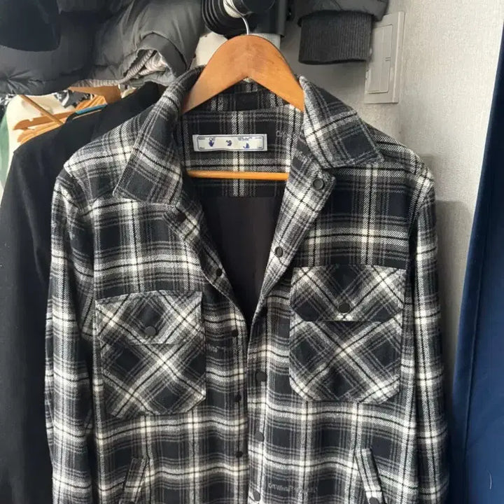 [SOLD OUT] 오프화이트 플란넬 두께셔츠