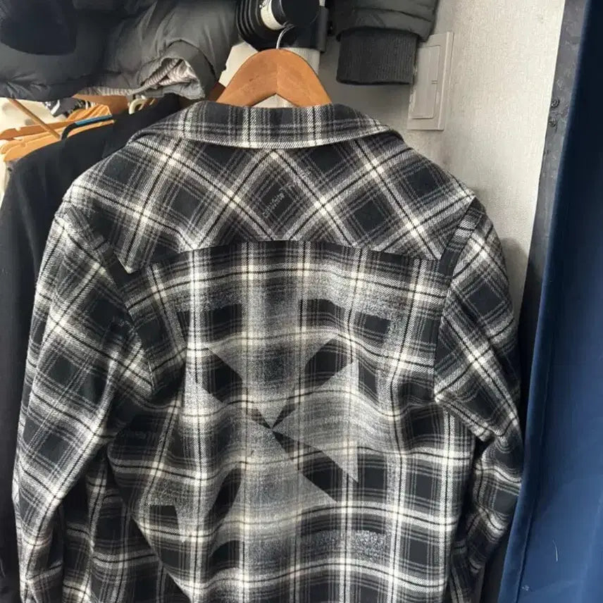 [SOLD OUT] 오프화이트 플란넬 두께셔츠