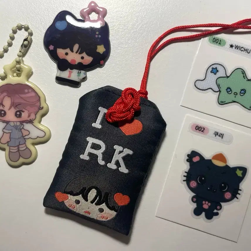 [BUNJANG] Riku Omamori Birthday Goods Bundle Set / 엔시티위시 리쿠 오마모리 뱃지 생카굿즈 양도