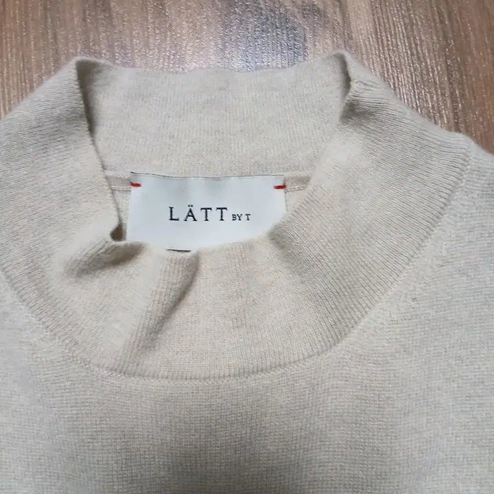 [BUNJANG] Hansome LATT by T Knit Blouse / 한섬 래트바이티 니트 블라우스 90