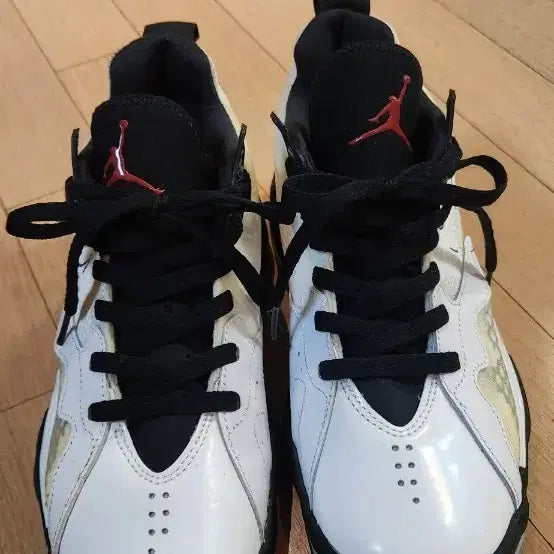 [BUNJANG] Jordan Basketball Shoes White Black 255mm / 조던 화이트 블랙 농구화 255mm