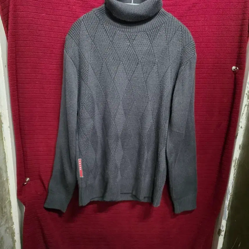 [BUNJANG] Prada Diamond Pattern Turtleneck Knit Sweater / 프라다 다이아몬드 패턴 터틀넥 니트.   명/1