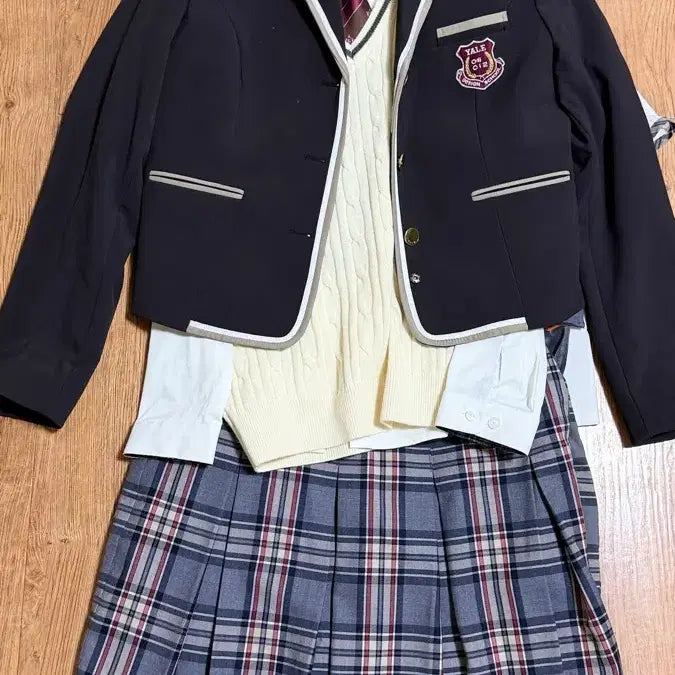 [BUNJANG] Yale Design High School Uniform Set / 예일디자인고 교복 팝니다(예일디고)