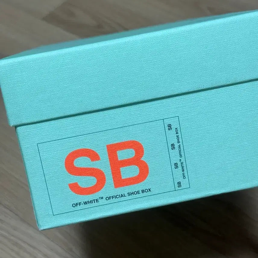 [BUNJANG] Off-White Low Vulcanized Zebra Sneakers 255 / 오프화이트 로우 벌크 스니커즈 지브라 255