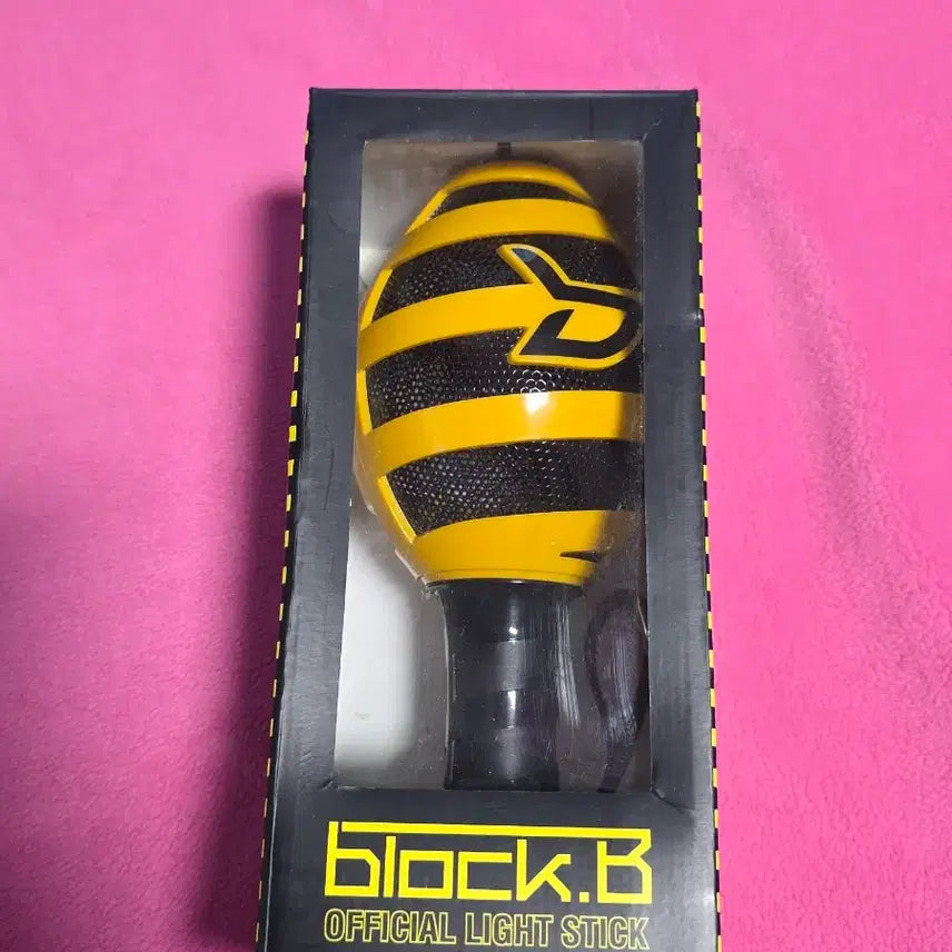[BUNJANG] Block B Bundle Set (Album + Honeybee Lightstick + DVD) / 블락비 앨범+꿀벌봉+DVD 일괄4.0 판매합니다!!
