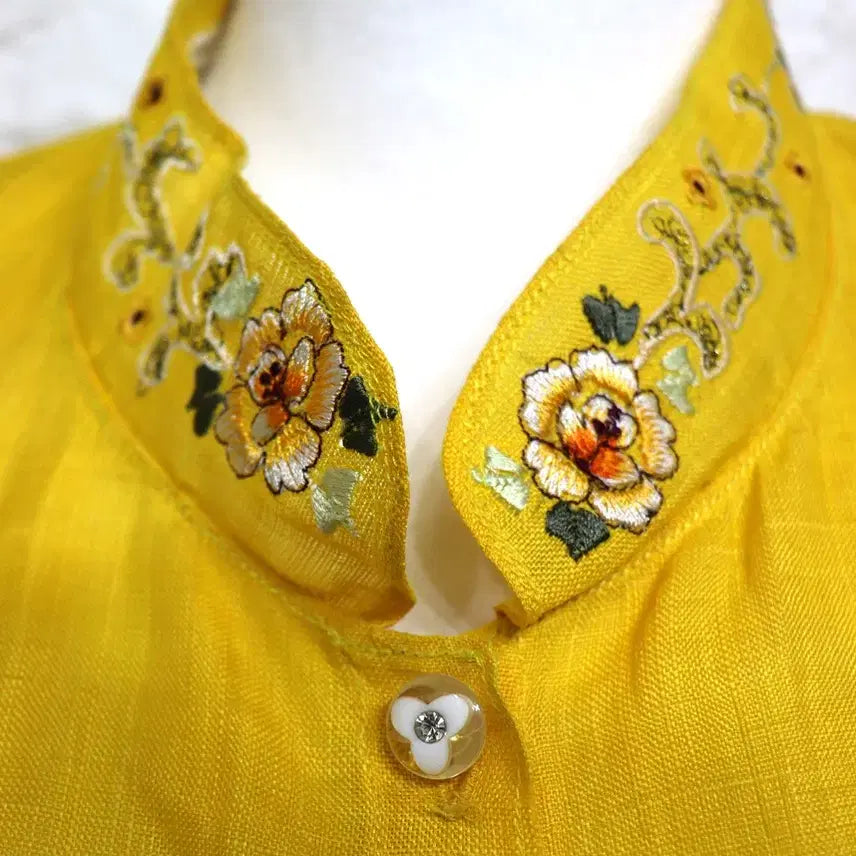 [BUNJANG] W686 Embroidered Moshi Shirt (Women&