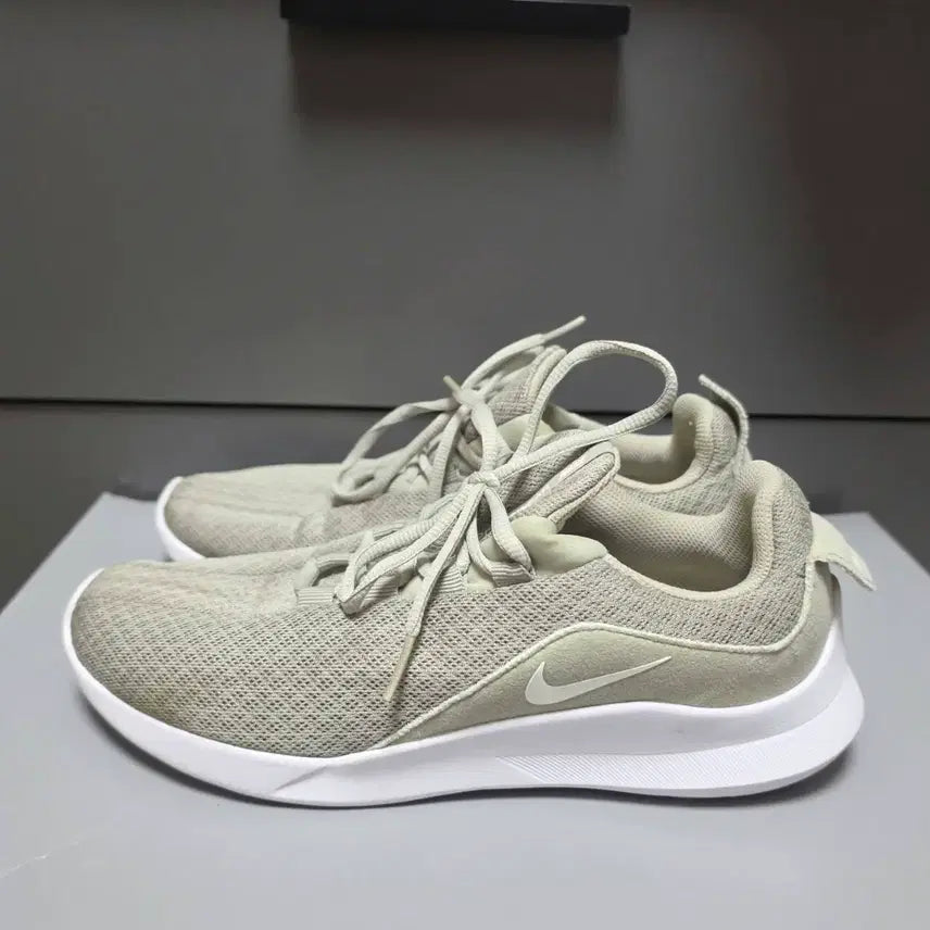 [BUNJANG] Nike Viale Running Shoes / 250나이키 비알레 런닝화 -755