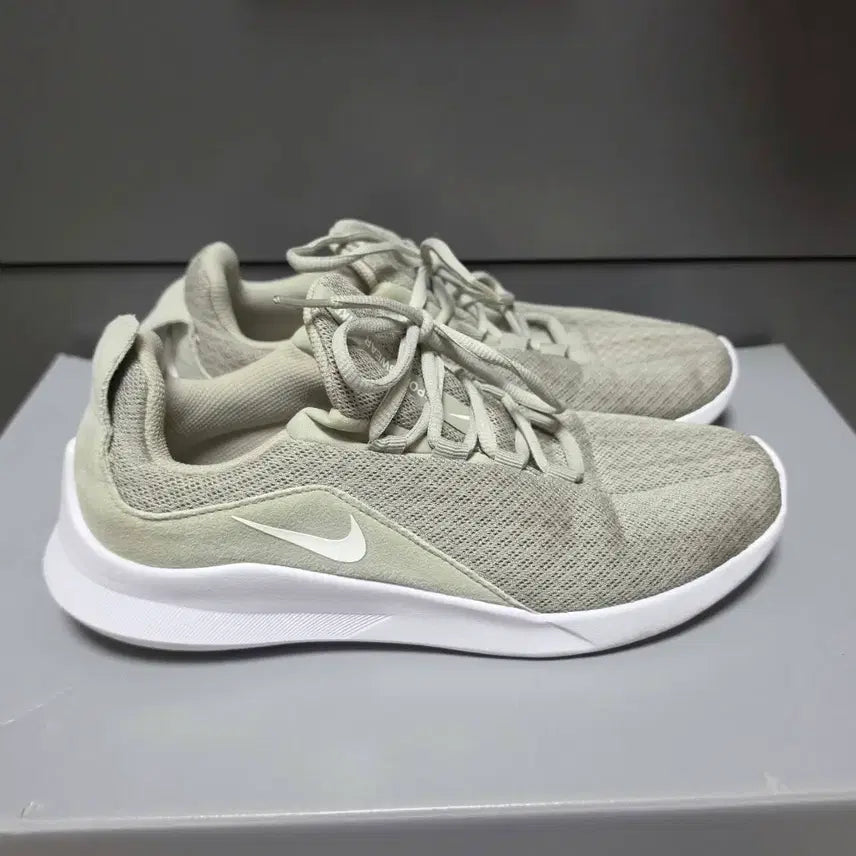 [BUNJANG] Nike Viale Running Shoes / 250나이키 비알레 런닝화 -755