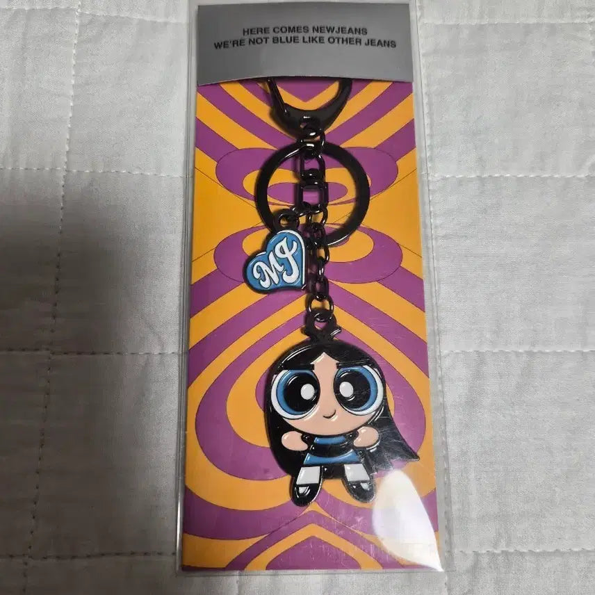 [SOLD OUT] 미개봉] 뉴진스 민지 메탈 키링팝니다.