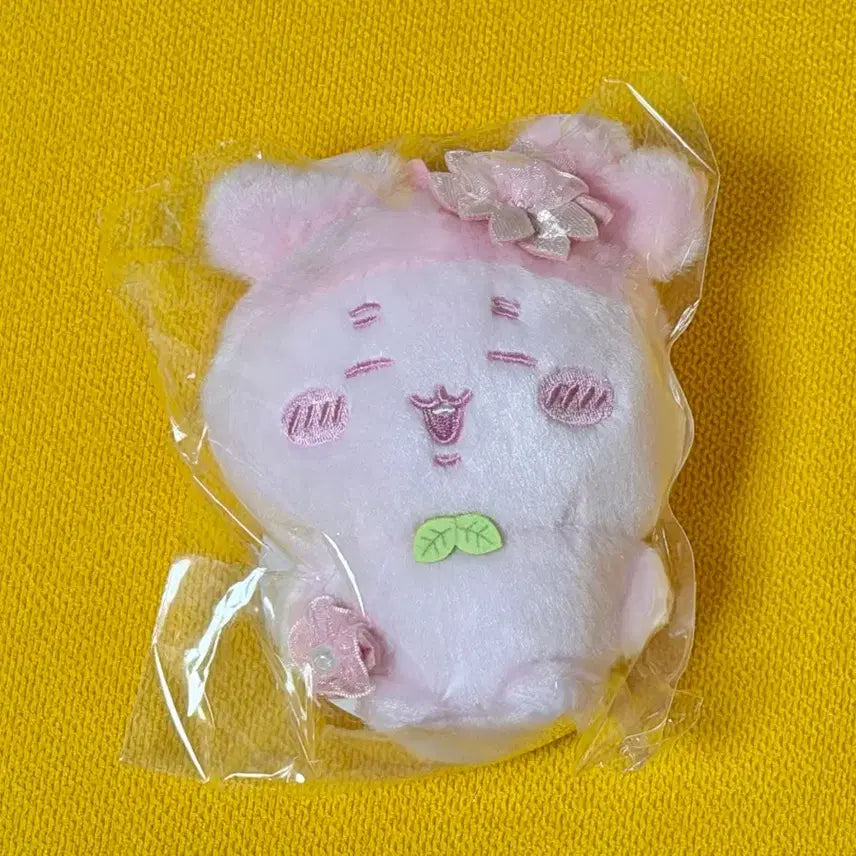 [BUNJANG] Chiikawa Cherry Blossom Parade Mascot Kani / 치이카와 벚꽃 퍼레이드 마스코트 카니